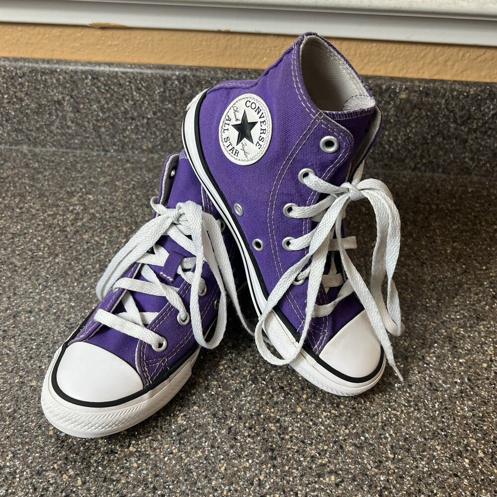 Converse All Star Kids Youth Size 1 Purple Canvas High Top Lace Up Sneaker Shoes